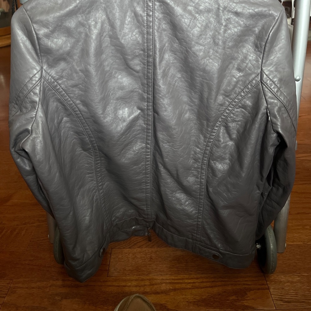 Jacket - Picture 2 of 3